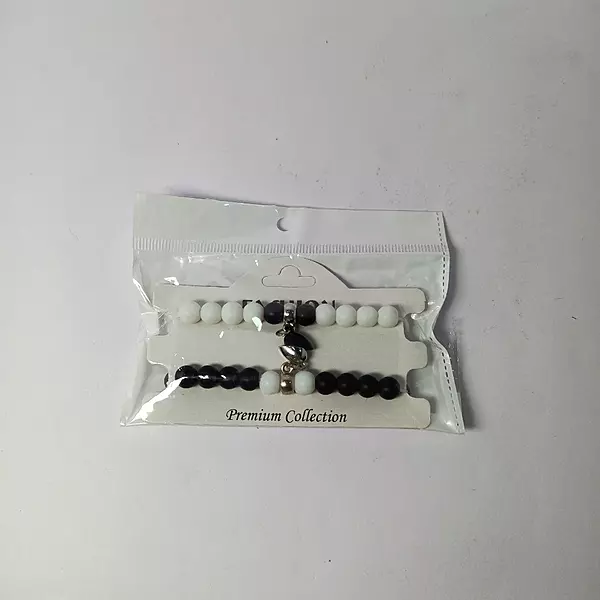 Heart magnet bracelet