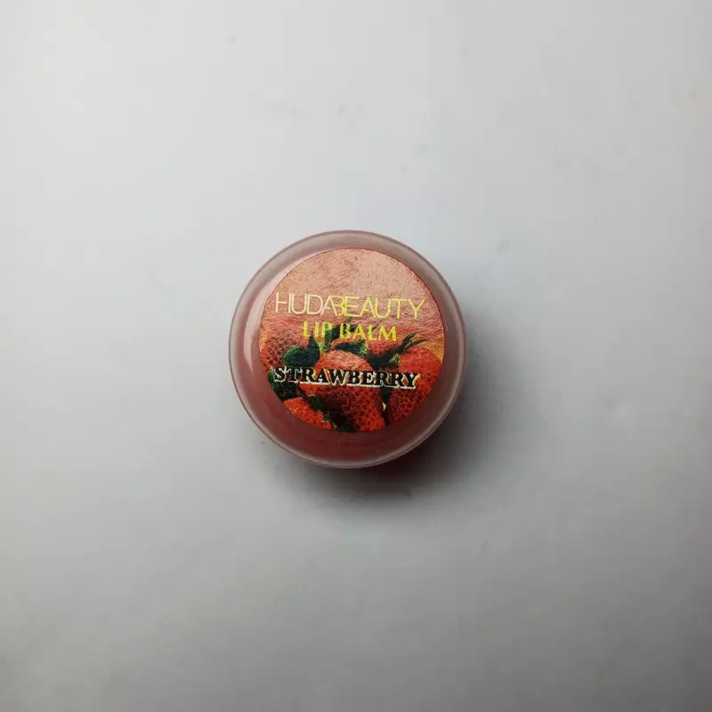 Lipbalm hudabeauty