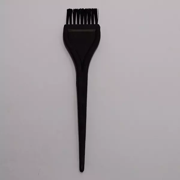 Hair colour brush