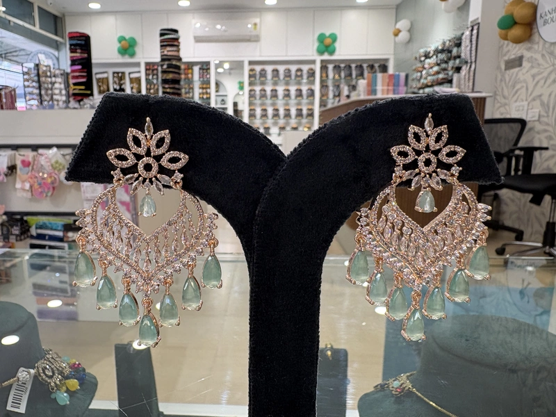 Rose gold Ear Ring with Pastel Green Stone