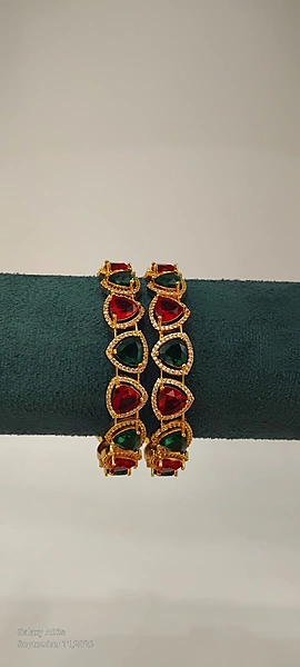 Green and Red Stone Gold Bangle