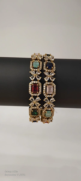 Mehandi Multicoloured Bangle