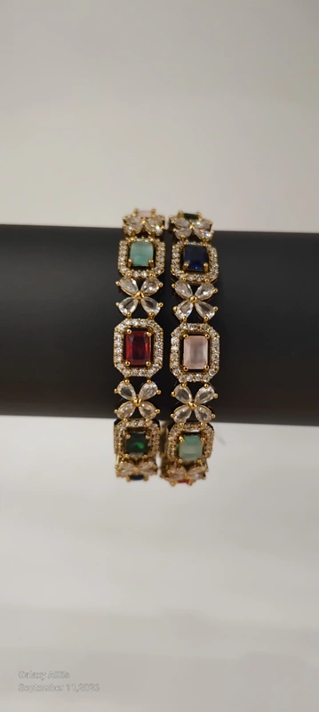Mehandi Multicoloured Bangle