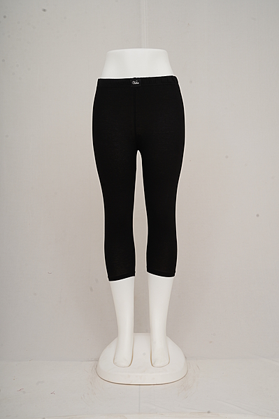 Women Black Capri