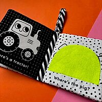 Cuddly Sheep: Baby’s First Sensory Cloth Book