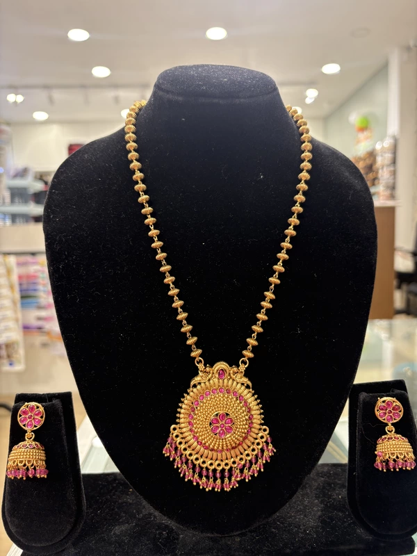 Antique haaram with Ruby stone pendant
