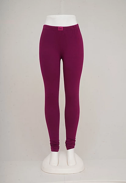 Women Magenta Churidar Leggings