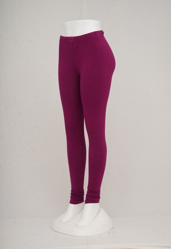 Women Magenta Churidar Leggings