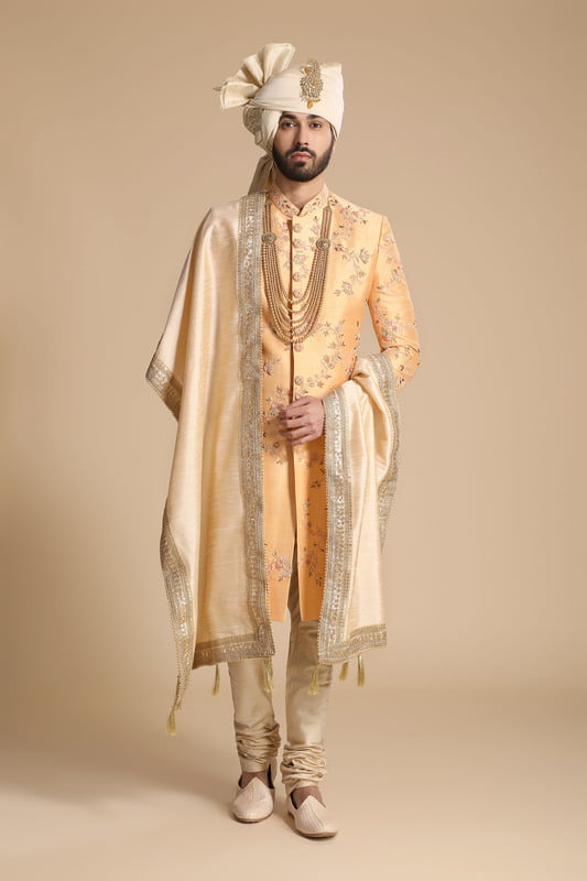 Richy Looking Golden Yellow Richy Looking Golden Yellow