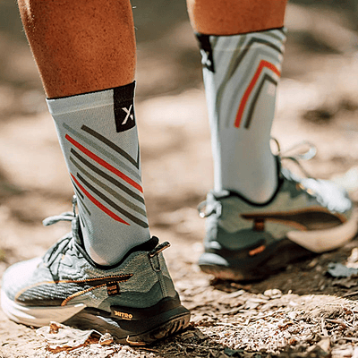 SOX PERFORMANCE SKY CREW SOCKS (Size: 38-42) SOX PERFORMANCE SKY CREW SOCKS (Size: 38-42)