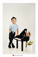Royal Piano with Chair