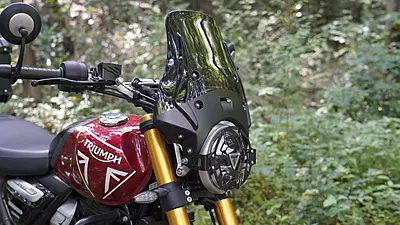 Carbon Racing "WANDERER" Premium Touring Windshield for Triumph Speed 400 / Scrambler 400 X