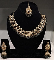 Kundan Stone Necklace Set