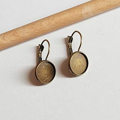 Leverback Earring Antique Bronze 12 mm Leverback Earring Antique Bronze 12 mm