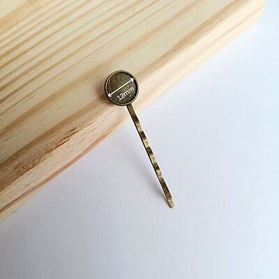 Hair Pin With Bezel