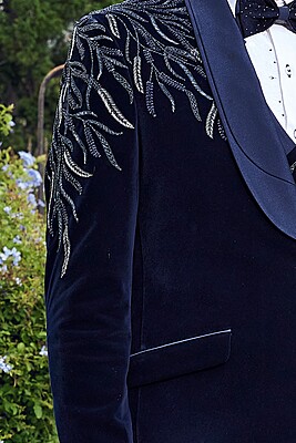 14 A Midnight Navy Charm Tuxedo 29