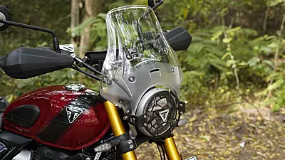 Carbon Racing "WANDERER" Premium Touring Windshield for Triumph Speed 400 / Scrambler 400 X