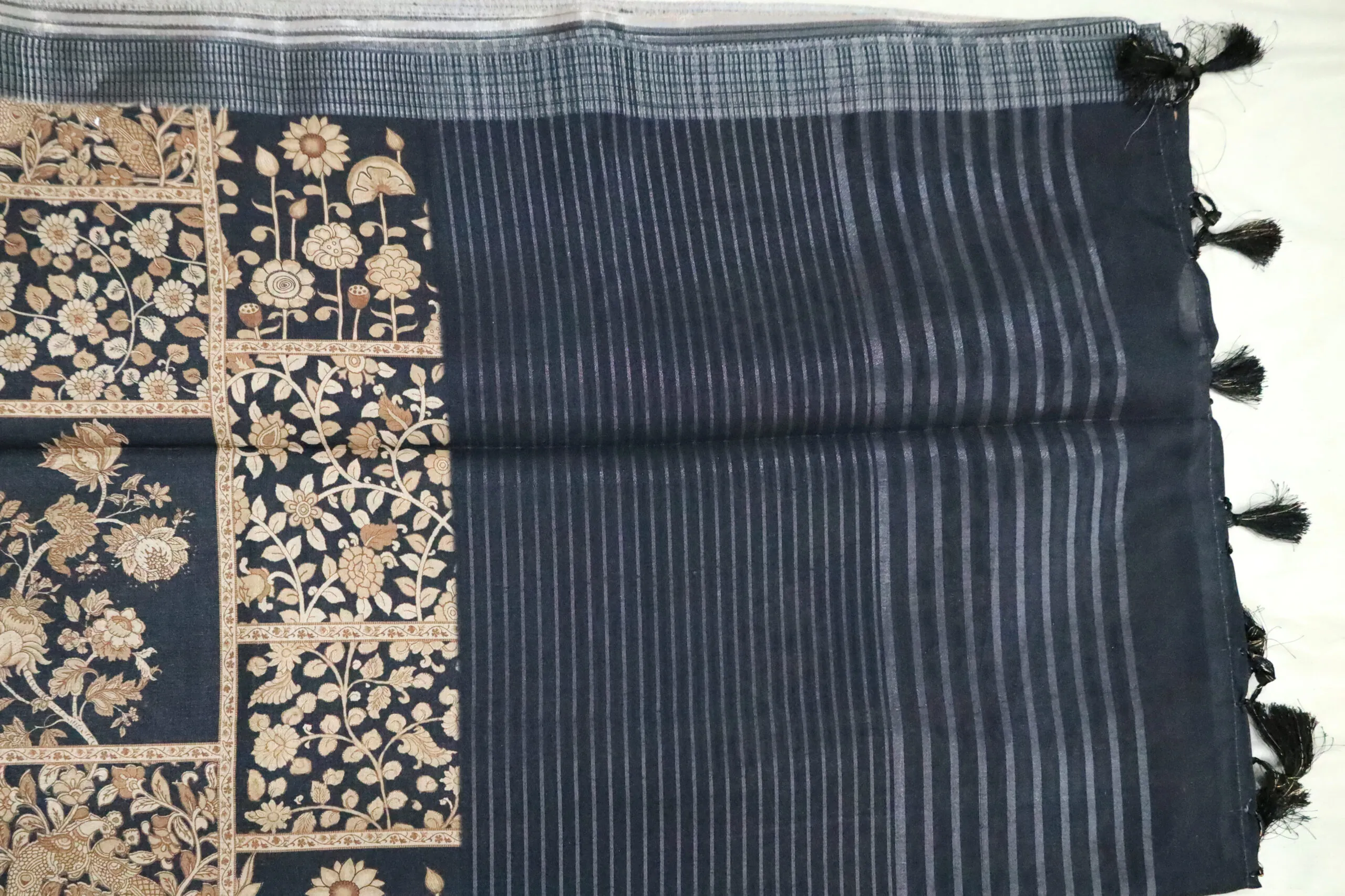 Semi Tussar – Black