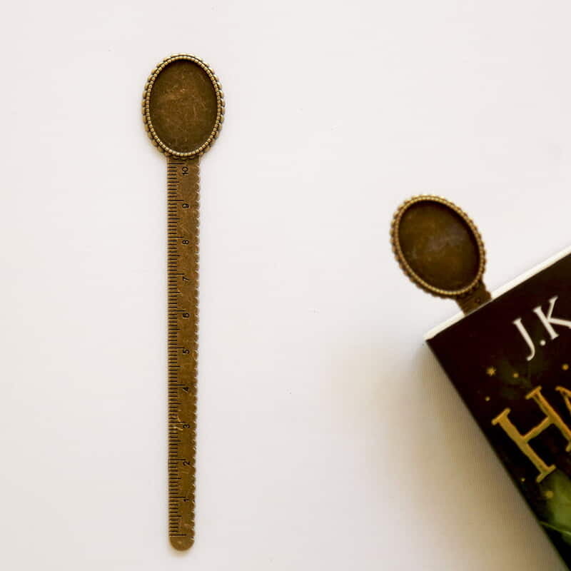 Antique Bronze Book Mark Modal 113 Antique Bronze Book Mark Modal 113