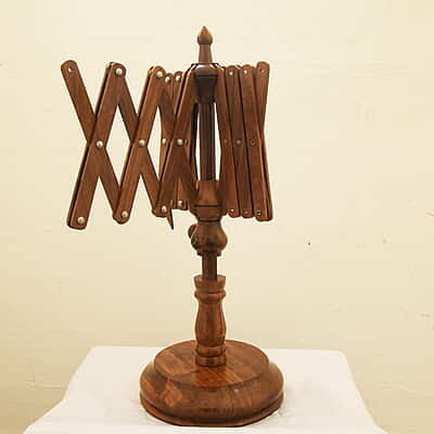 Yarn Swift - Modal 2