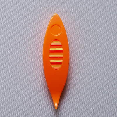 Tatting Shuttle With Grip Tatting Shuttle With Grip