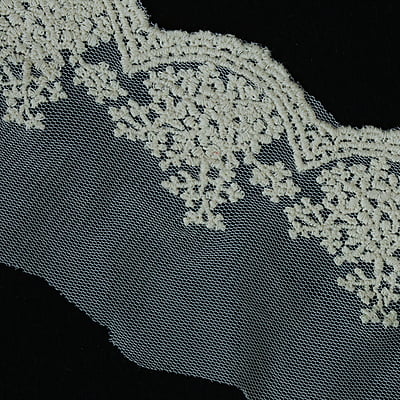 Lace Off white Design 19