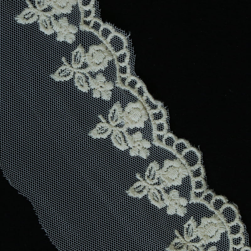 Lace Off white Design 17 Lace Off white Design 17