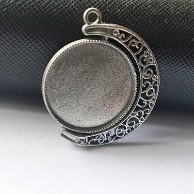 Rotating Double Side Round Pendant Grey Silver Big Rotating Double Side Round Pendant Grey Silver Big