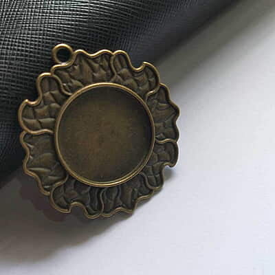 Pendant Antique Bronze Modal 169
