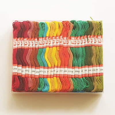 Doli Embroidery Thread Set J7777 - 100 pcs Doli Embroidery Thread Set J7777 - 100 pcs