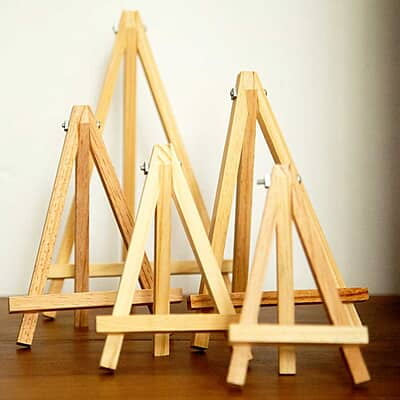 Wooden Easel 7" Wooden Easel 7"