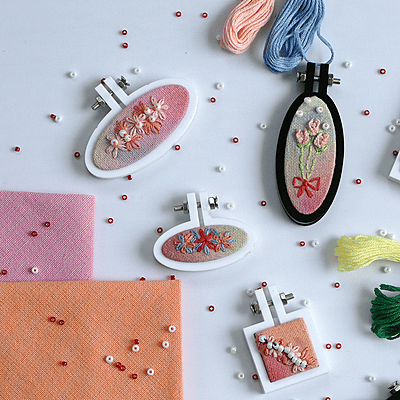 Mini Hoop Circle With Screw White Big Mini Hoop Circle With Screw White Big