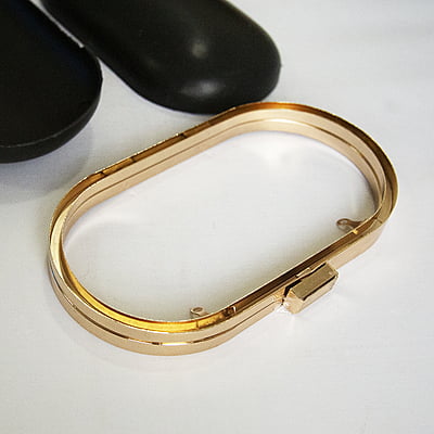 Clutch Bag Frame Modal Five