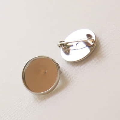 Circle Brooch Bezel Chrome Silver Circle Brooch Bezel Chrome Silver