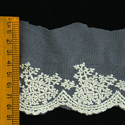 Lace Off white Design 19