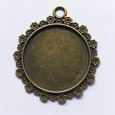 Pendant Antique Bronze Modal 142 Pendant Antique Bronze Modal 142