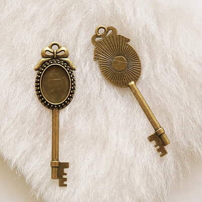 Pendant Antique Bronze Modal 101