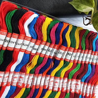 Doli Embroidery Thread Set J4444 - 100 pcs Doli Embroidery Thread Set J4444 - 100 pcs