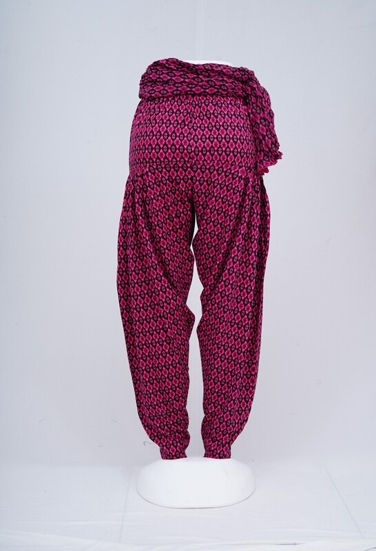 Women Printed Patiyala with Matching Stole