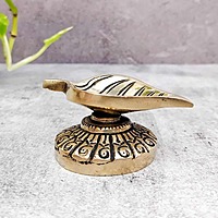 Brass Peeple Leaf Design Diya Pair - 1.5 inch Height | Decorative Brass Diya Pair with Peeple Leaf Design
