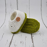 Green Baby Booties with Double-Layer Sole – Soft & Comfortable Infant Shoes