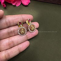 Oval Lakshmi pendant neckset