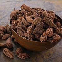 Black Cardamom (badi elaichi) Black Cardamom (badi elaichi)