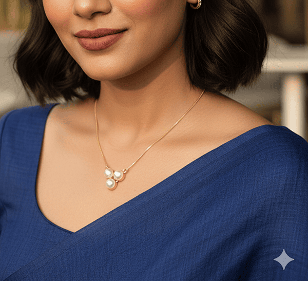 Necklace Three Pearl Stud