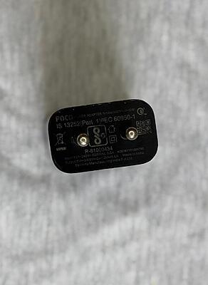 18 W Fast Charger with cable 18 W Fast Charger with cable