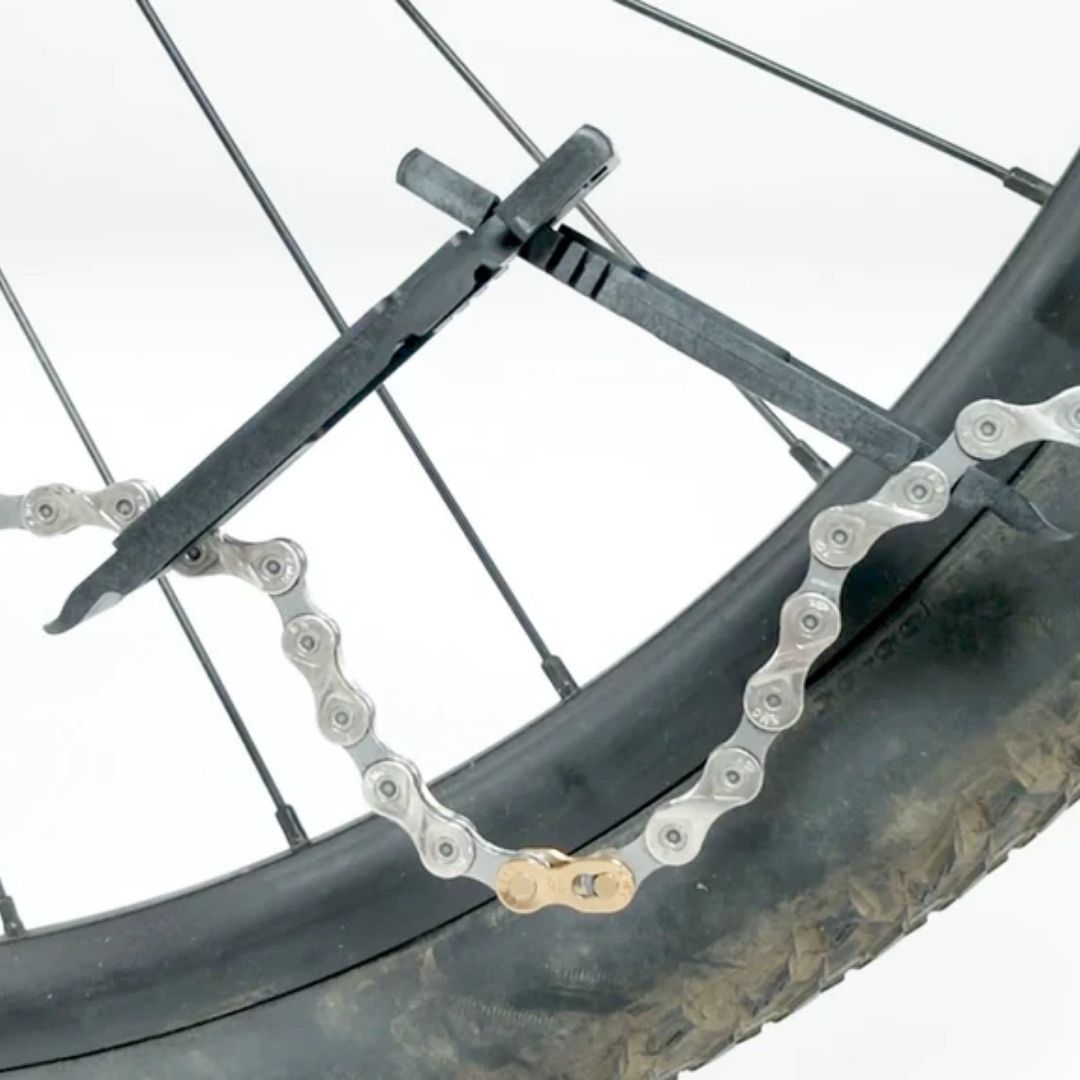 Clever Fallout Tyre Lever