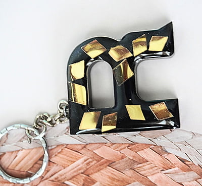 'R' AFFLUENCE LETTER KEYCHAIN 'R' AFFLUENCE LETTER KEYCHAIN