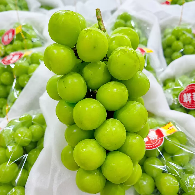 Shine Muscat Green Grapes