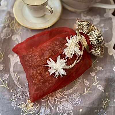 1/2 KG RED TISSUE BATWA