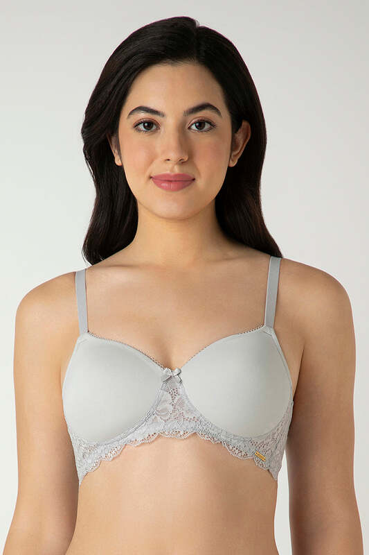 AMANTE Lace Elegance Padded Non-Wired Bra 87701